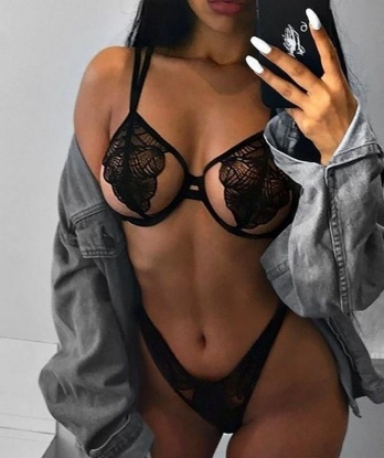 В Москве я нахожусь уже достаточно долго и знаю, как доставить удовольствие настоящему мужчине. Предлагаю широкий спектр услуг, которые включают классический и эротический массаж, оральный секс, а также различные игры и ролевые сценарии. У меня также есть отличные отзывы от довольных клиентов, которые подтверждают мою профессиональность и умение угодить каждому. 🌟 Со мной ты окунешься в мир наслаждения и удовольствия. Открой для себя новые грани сексуальности и раскрой свои самые сокровенные желания - я готова стать твоей лучшей фантазией на время нашей встречи. Пусть Москва станет нашим игровым полем, где мы сможем наслаждаться друг другом без ограничений и предрассудков. 🌃. Посмотри мои фото и реши, что делать дальше. Жду тебя, готовая реализовать все твои мечты и желания. 💋 3880, 18 лет